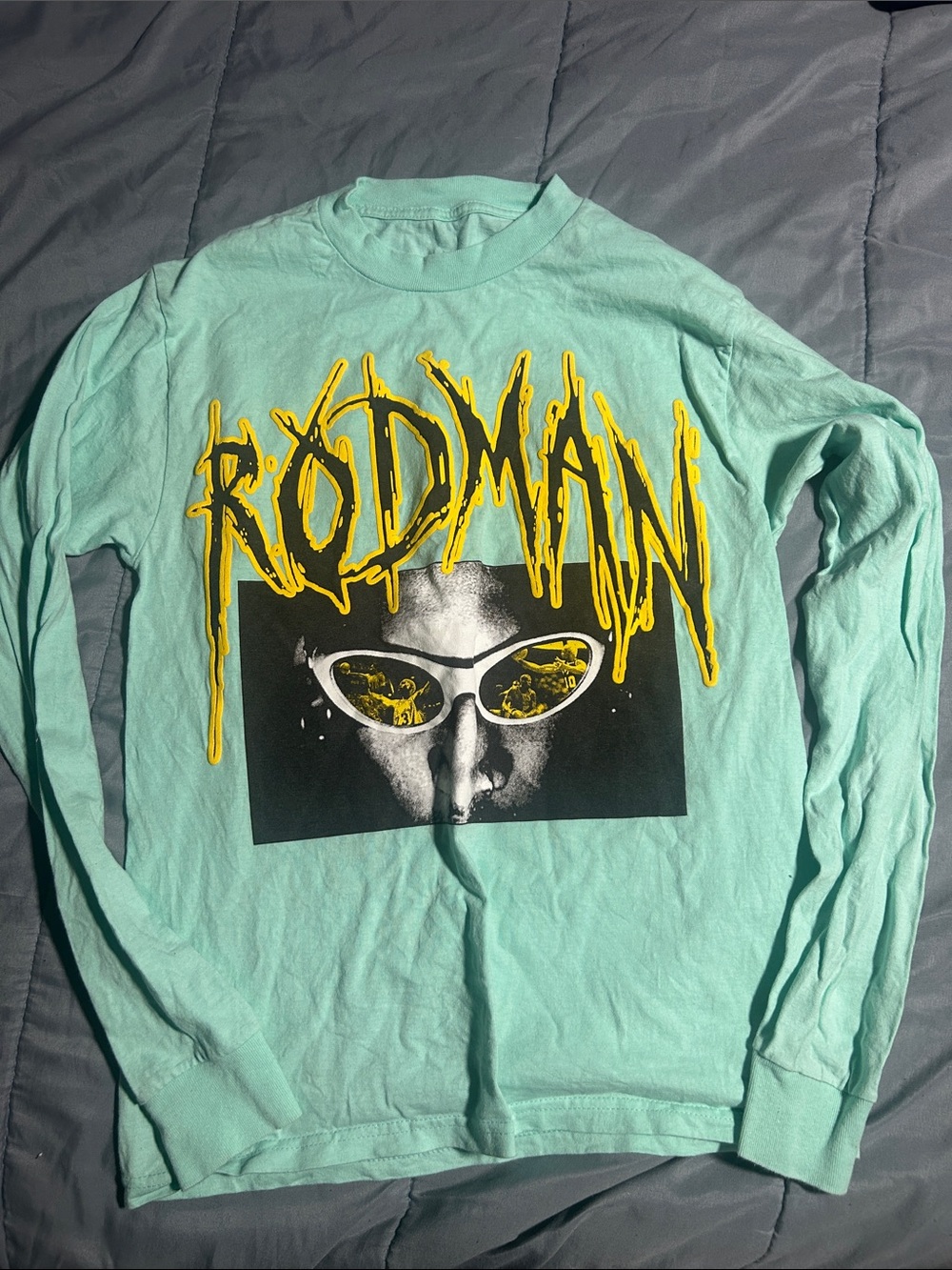 Graphic Long Sleeve Tee in Mint Green